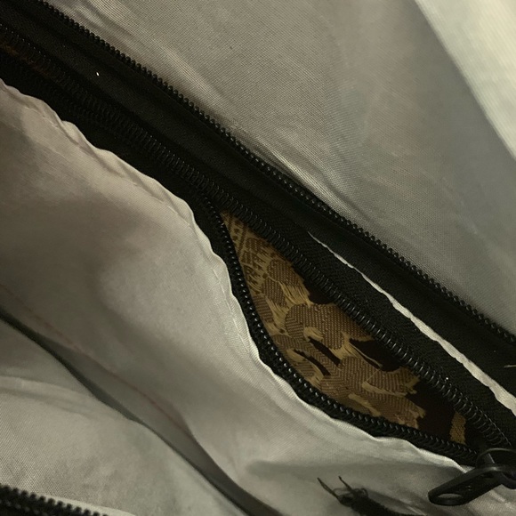 Clutch - Picture 4 of 6